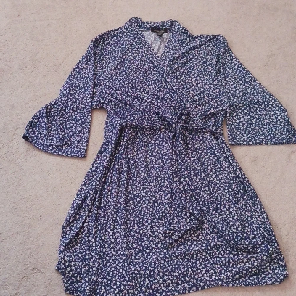 RENE ROFE NAVY BLUE FLORAL ROBE